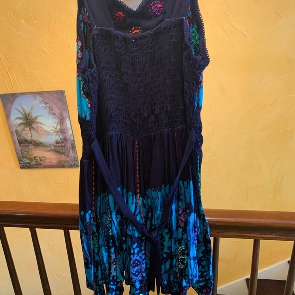 Summer dress never worn Brand new - Picture 9 of 10